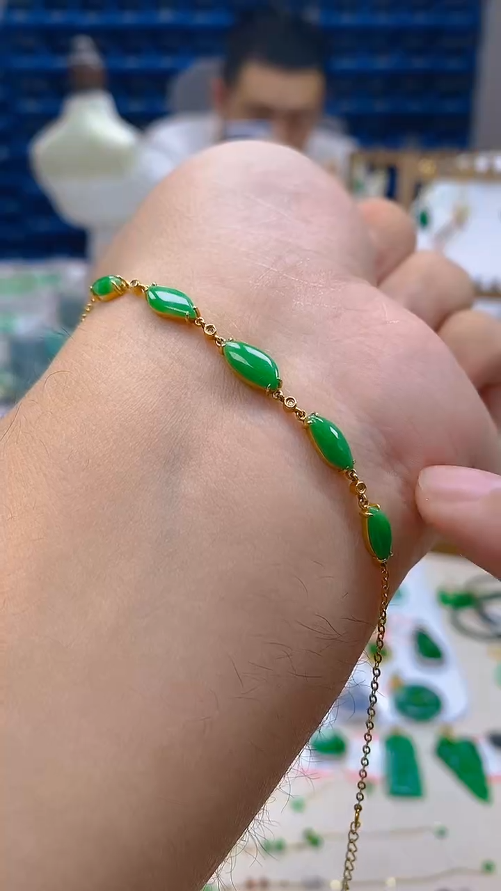 颈饰18K金镶嵌翡翠新号开播 全场乱卖