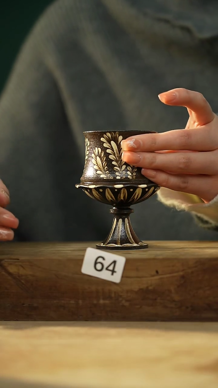 【闪购商品】瓷片新品！设计师款手绘/咖啡杯 听歌