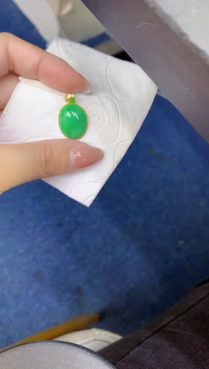 颈饰18K金镶嵌翡翠缅甸天然翡翠a货