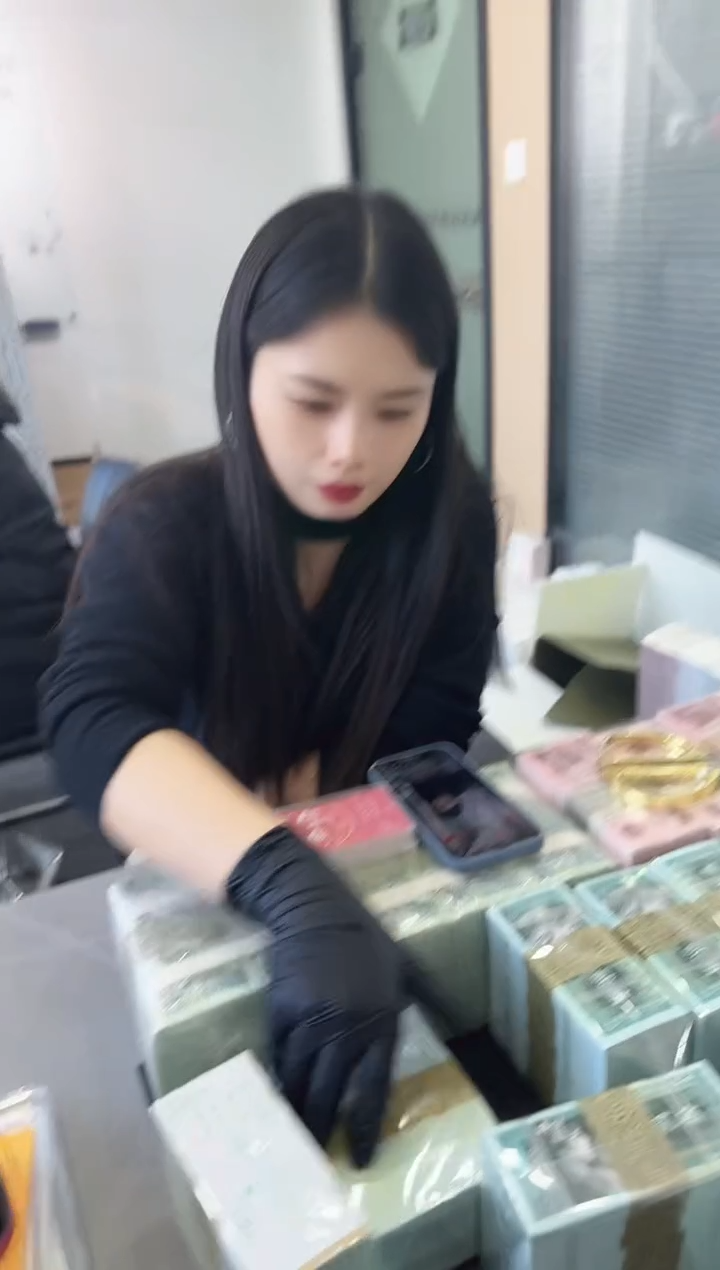 80版2角整捆千张连号 银行保真鉴定 无47