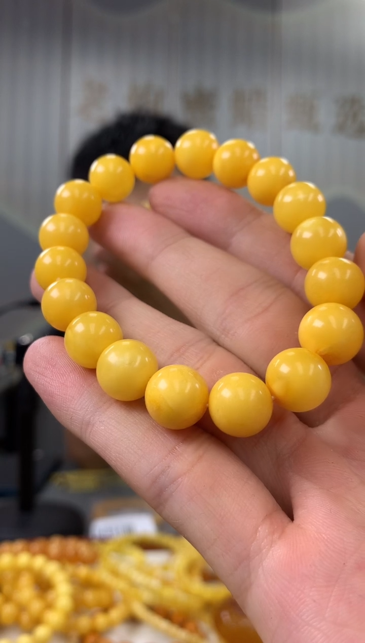 【闪购商品】琥珀裸石未镶嵌手串