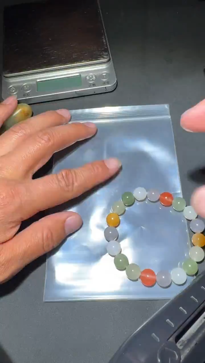 未镶嵌和田玉（糖玉）挂件和田玉