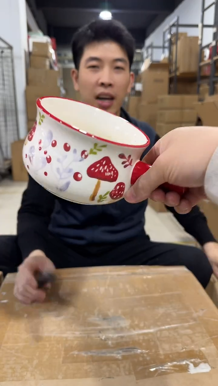 瓷片蘑菇把手碗  