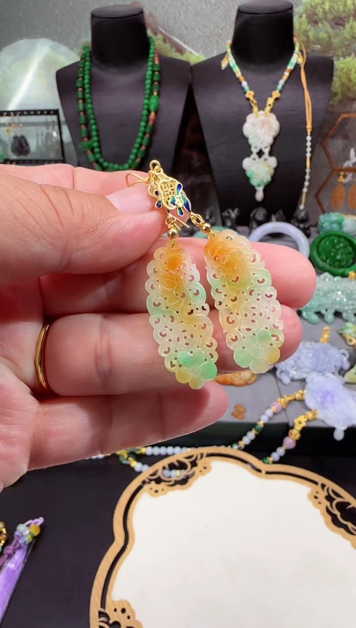 【闪购商品】翡翠颈饰未镶嵌牌子