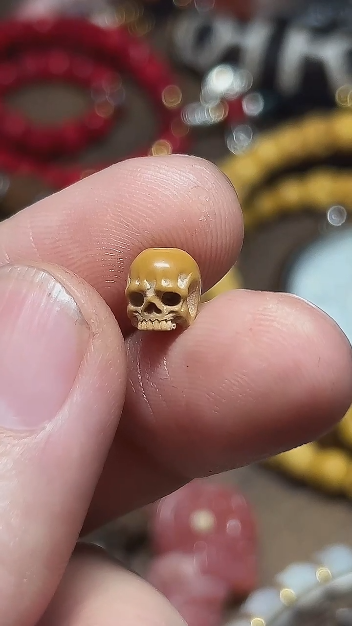 把件橄榄核半鄂骷髅单颗8*7mm    