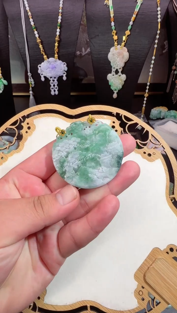 【闪购商品】翡翠颈饰未镶嵌拍照