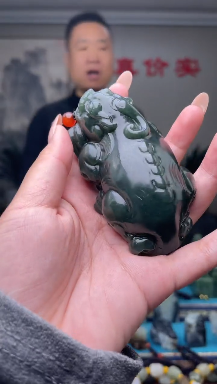 未镶嵌和田玉挂件1