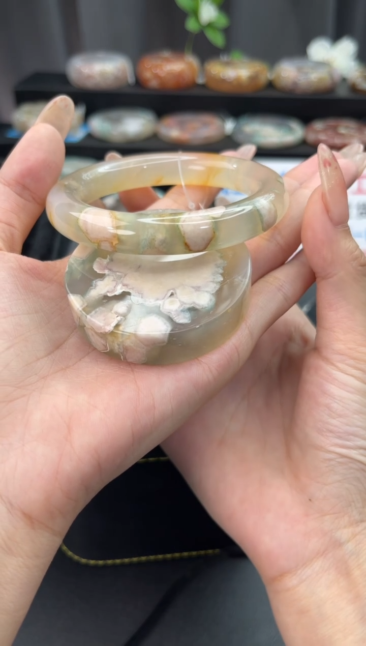 未镶嵌手镯石英质玉（57圈口）赠送镯心 