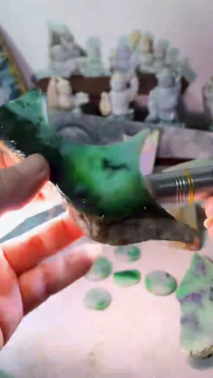 【闪购商品】翡翠吊坠(不含链)未镶嵌A328