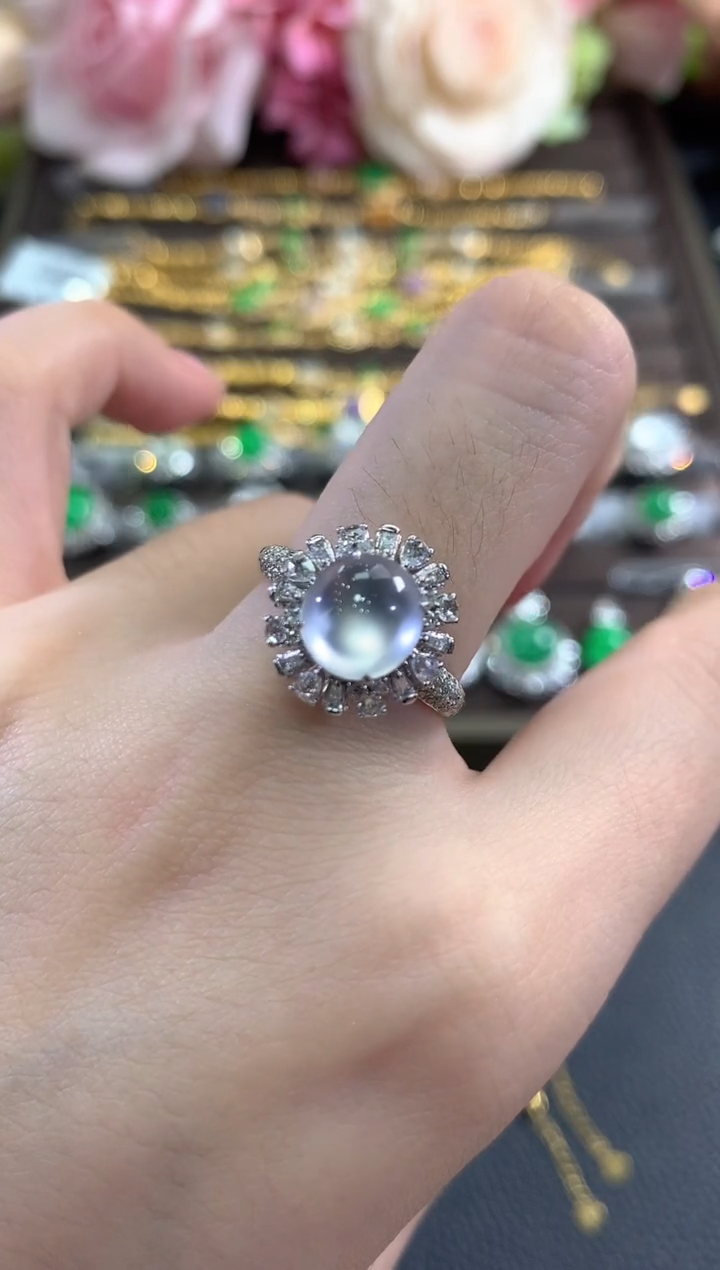 18K金镶嵌戒指翡翠b111    