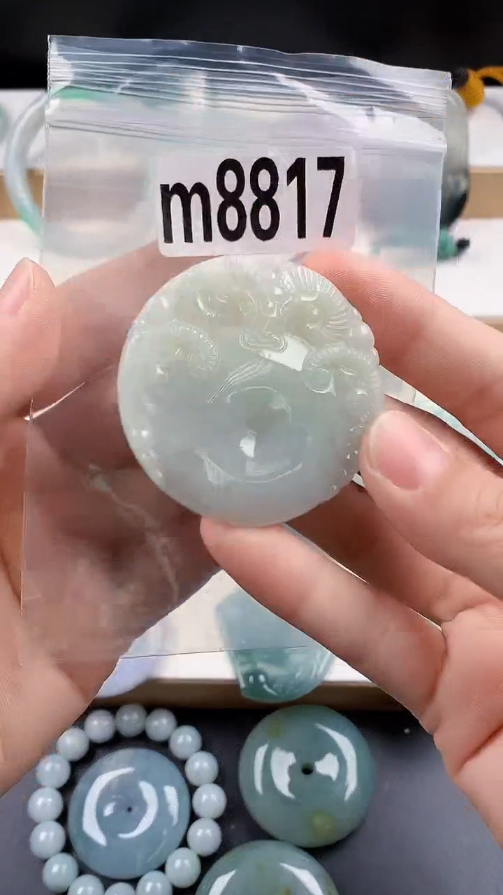 颈饰未镶嵌翡翠天然翡翠吊坠挂件