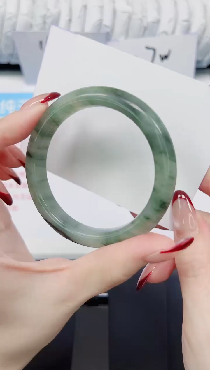 【闪购商品】石英质玉手镯未镶嵌100