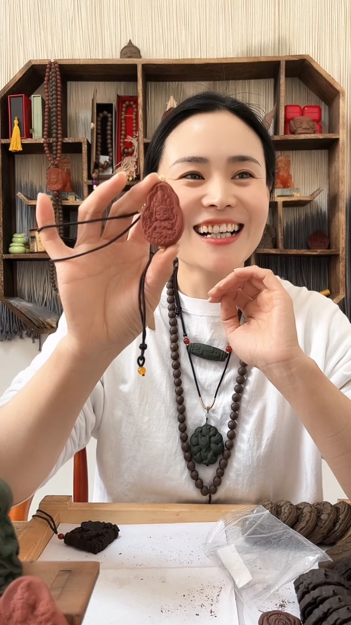 【闪购商品】泥塑大四合红色度母