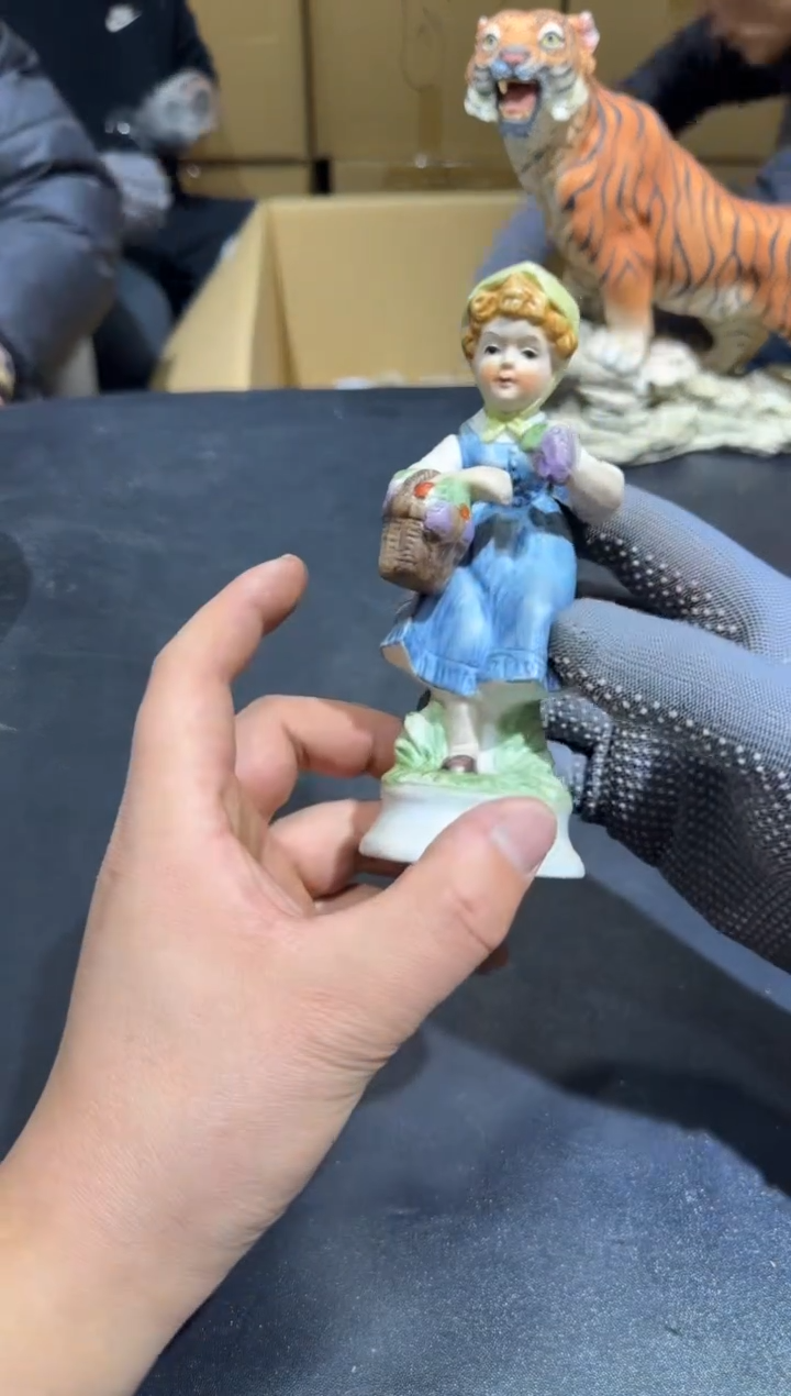 【闪购商品】杯小四孤品收藏中古品