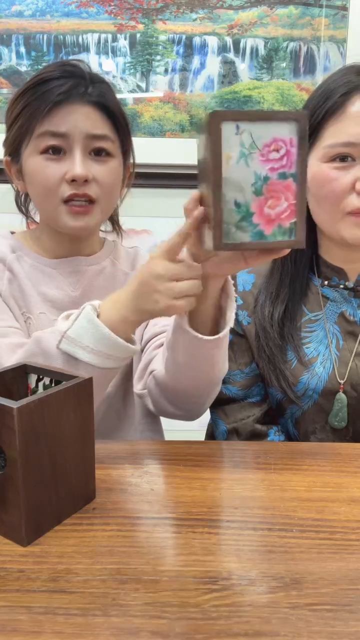 横款刺绣非遗苏绣手工工艺品笔筒