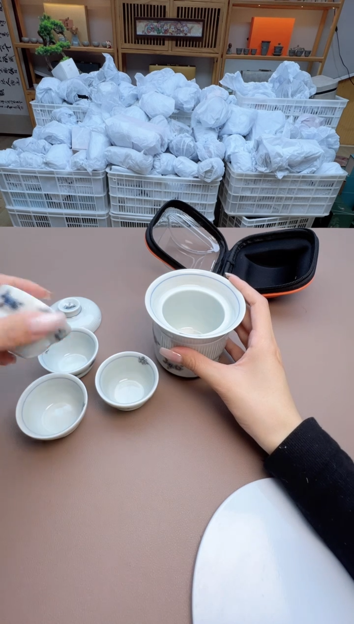 【闪购商品】摆件瓷制品S1111111111111