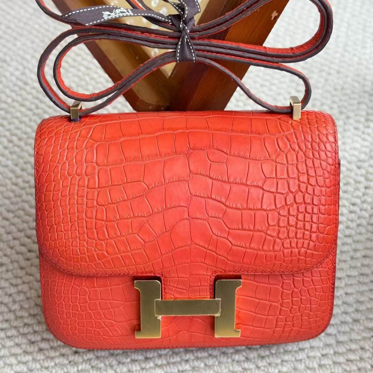 99新 Hermes/爱马仕 康康19罂粟橘金扣雾面方块鳄  A刻