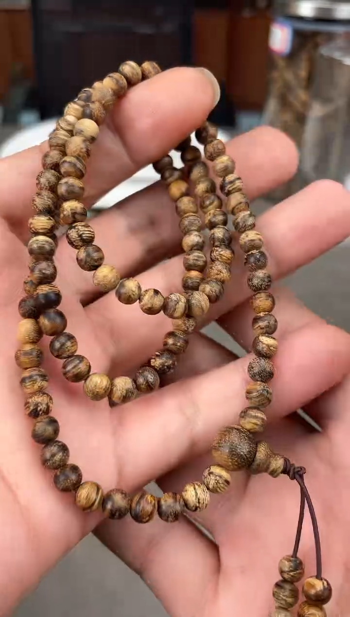 【闪购商品】沉香手串63号文莱多样性发一条