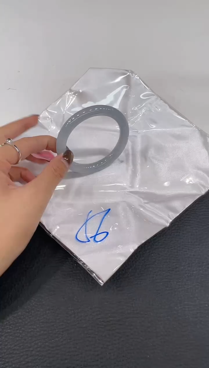 【闪购商品】翡翠手镯未镶嵌手镯