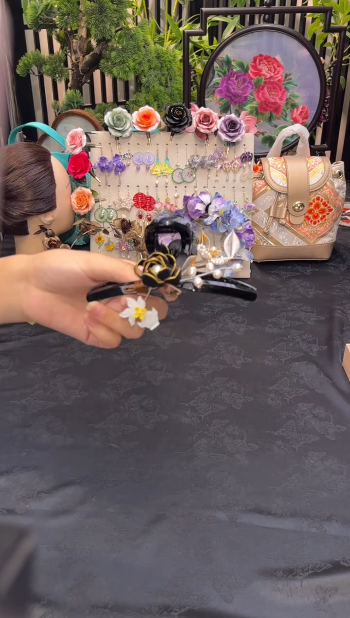 织绣唐****糖非遗苏绣手工饰品