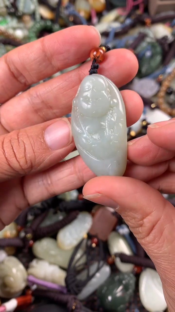 【闪购商品】和田玉颈饰未镶嵌多样性发货没有证书拍一发一有瑕