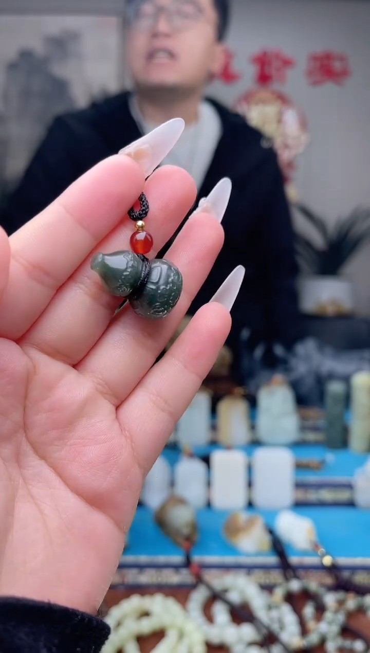 【闪购商品】和田玉未镶嵌挂件1多样性发 拍一发一
