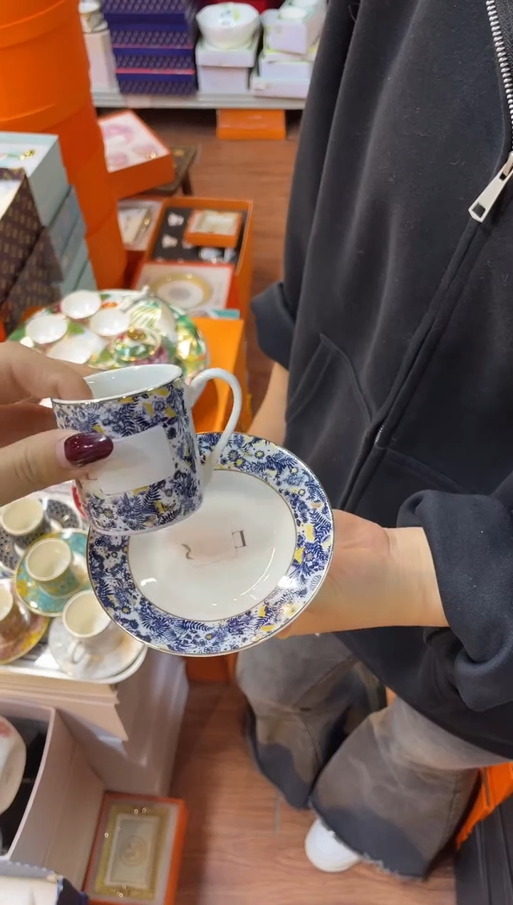 杯鸿辉家品牌瓷器，京东包邮！