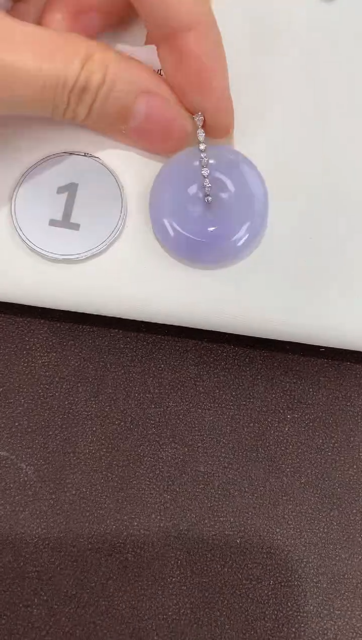 翡翠18K金镶嵌颈饰天然缅甸a货翡翠