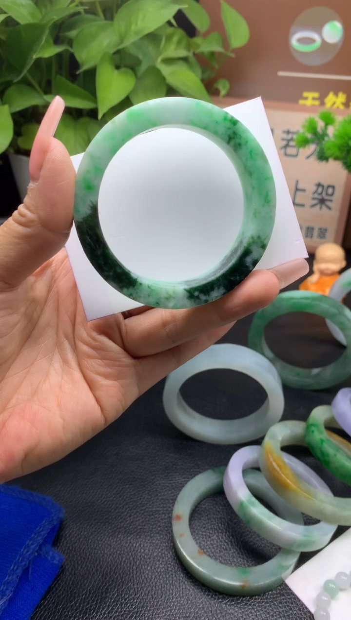 【闪购商品】定制翡翠定制未镶嵌毛胚正圈