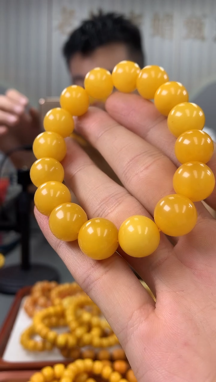 【闪购商品】琥珀裸石未镶嵌手串