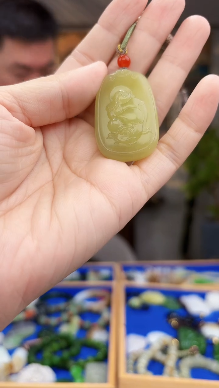 未镶嵌和田玉挂件拍一发一