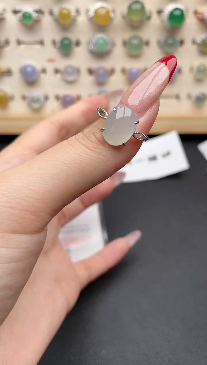 【闪购商品】翡翠戒指银S925镶嵌一物一证一礼盒