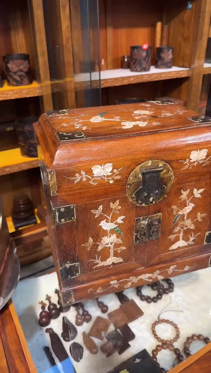 【闪购商品】木木艺黄花梨镶嵌大官箱1680.888