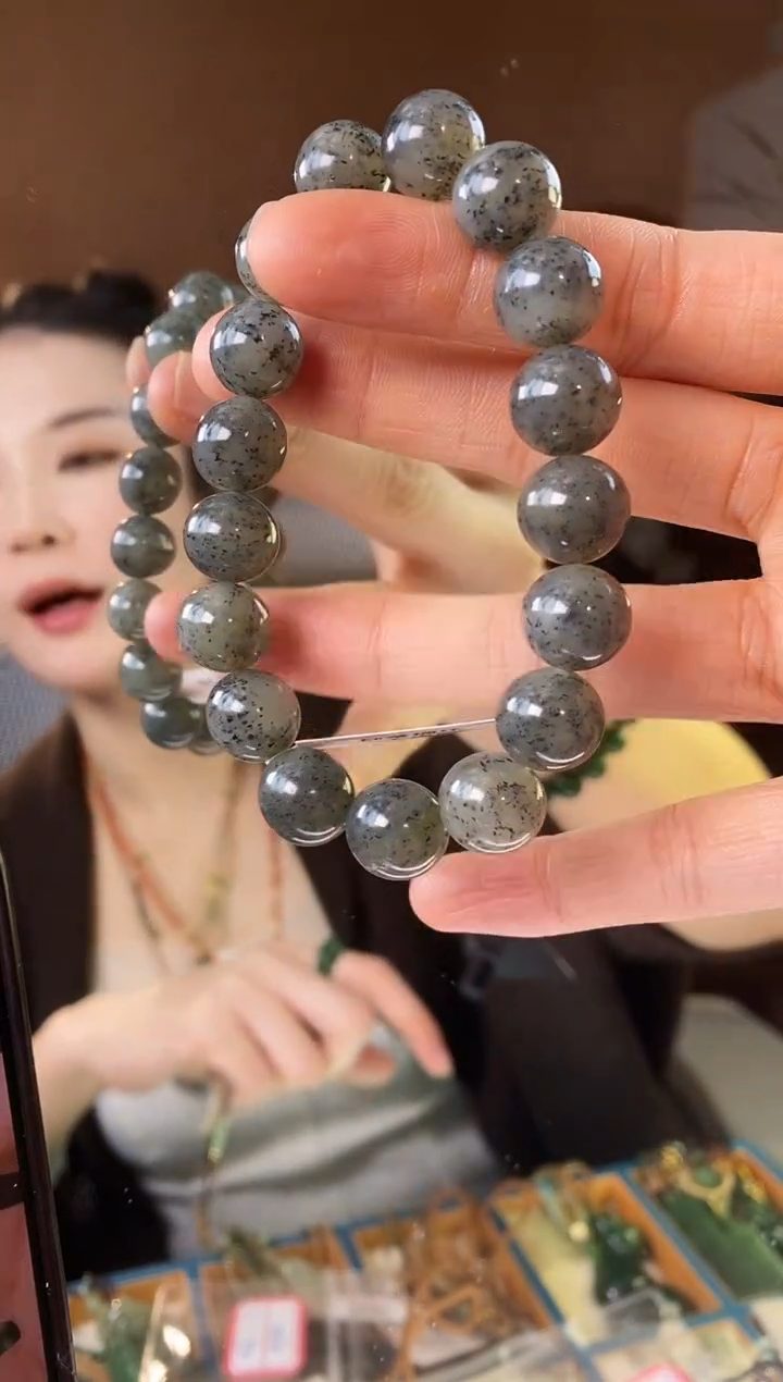 颈饰未镶嵌和田玉12MM墨点青花玉手串