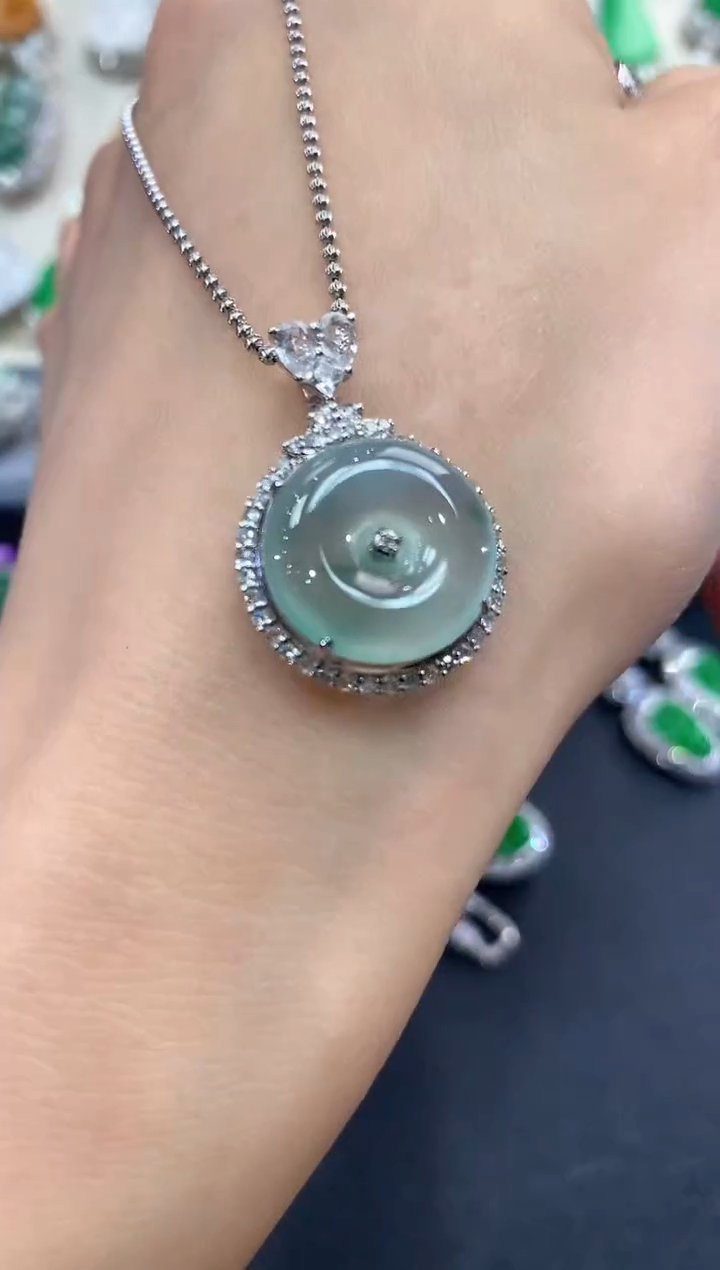 【闪购商品】翡翠吊坠(不含链)18K金镶嵌w21