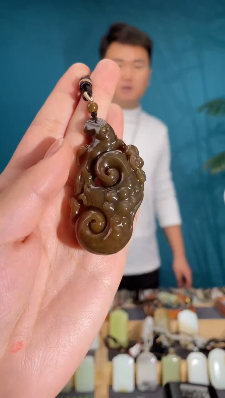 颈饰未镶嵌和田玉1