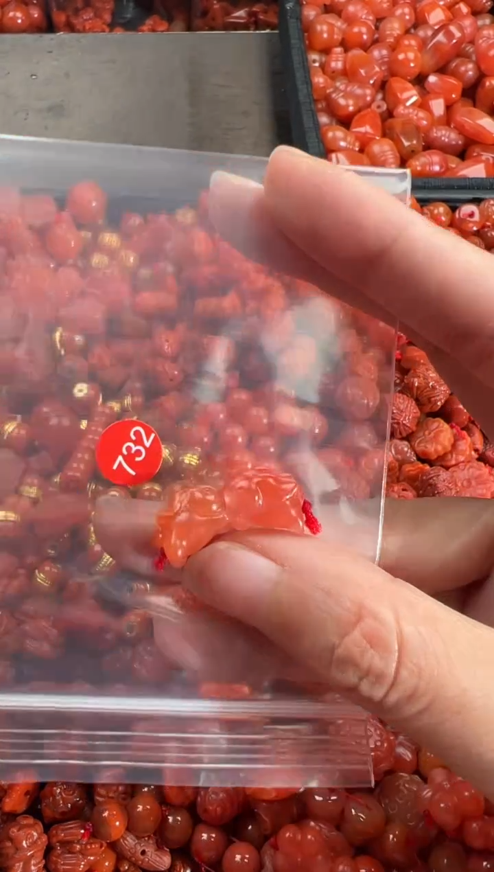 【闪购商品】南红玛瑙颈饰未镶嵌1