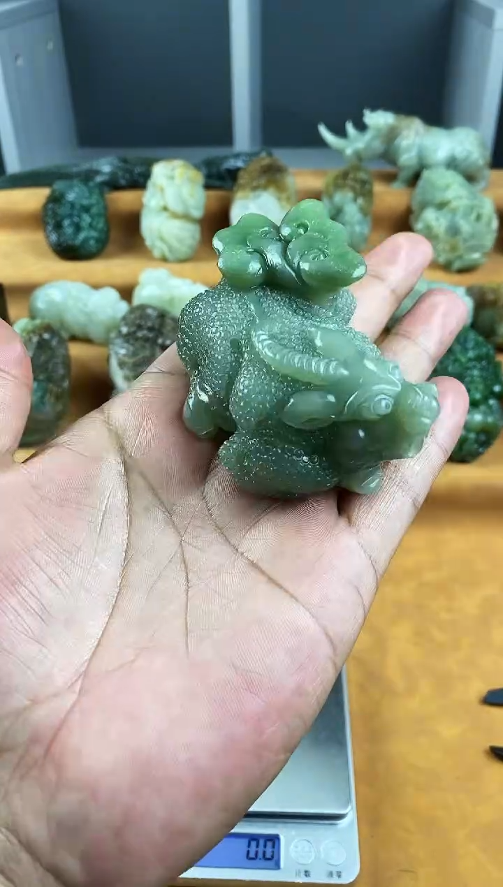 未镶嵌和田玉把件1