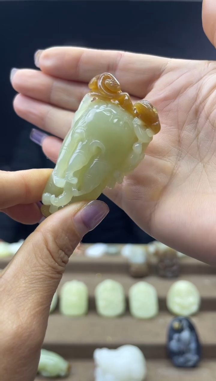 颈饰未镶嵌和田玉1