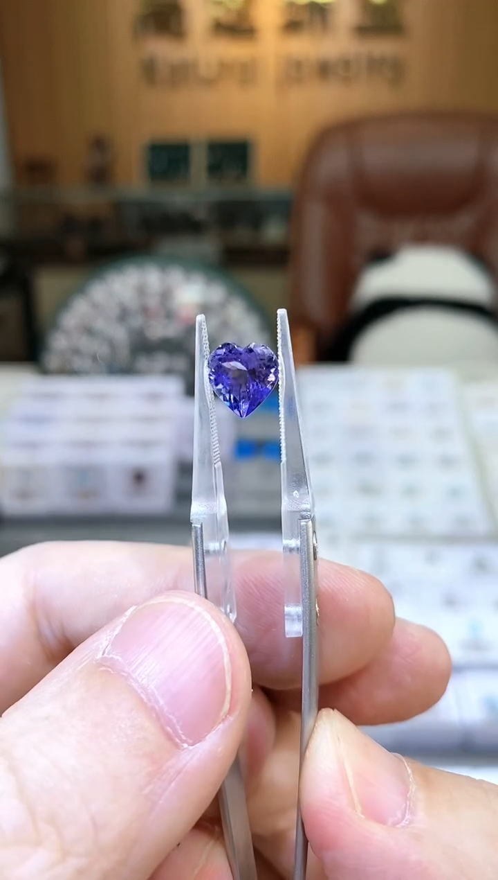 【闪购商品】坦桑石裸石未镶嵌天然坦桑石裸石