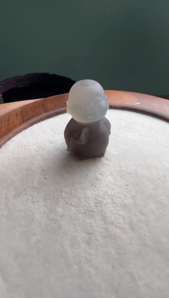 未镶嵌雕刻件定制玛瑙纠*派沙弥