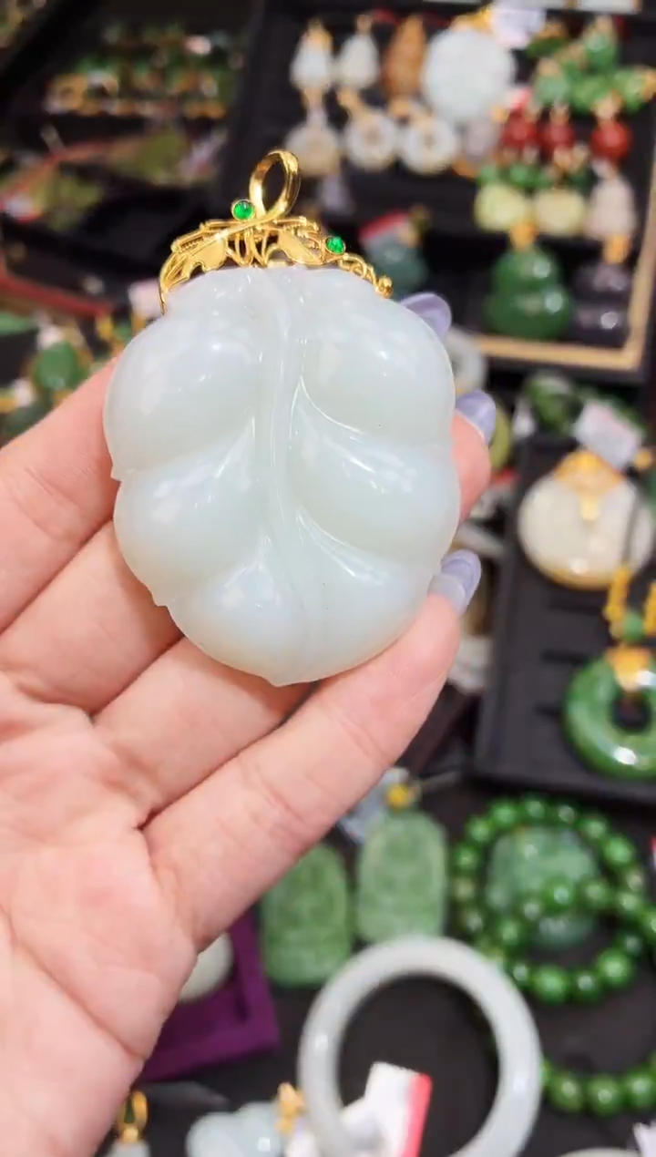 吊坠(赠链)18K金镶嵌和田玉多样性发一Z