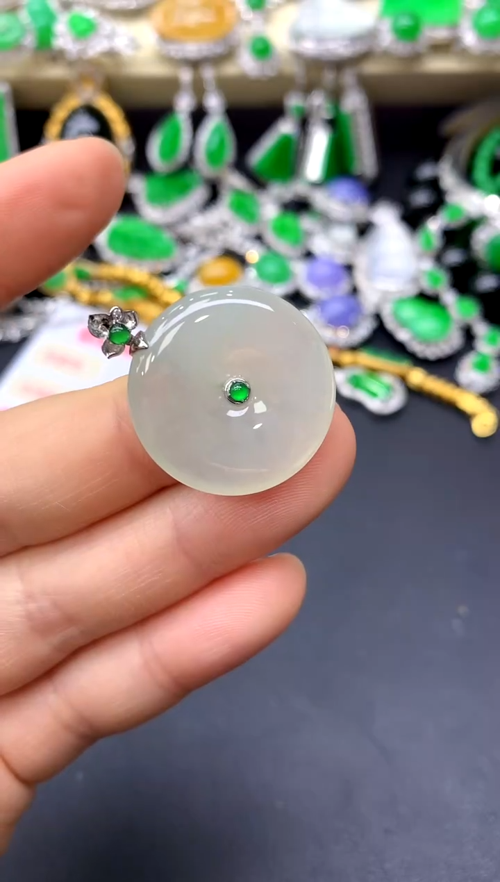 颈饰18K金镶嵌翡翠89-中国好珍宝