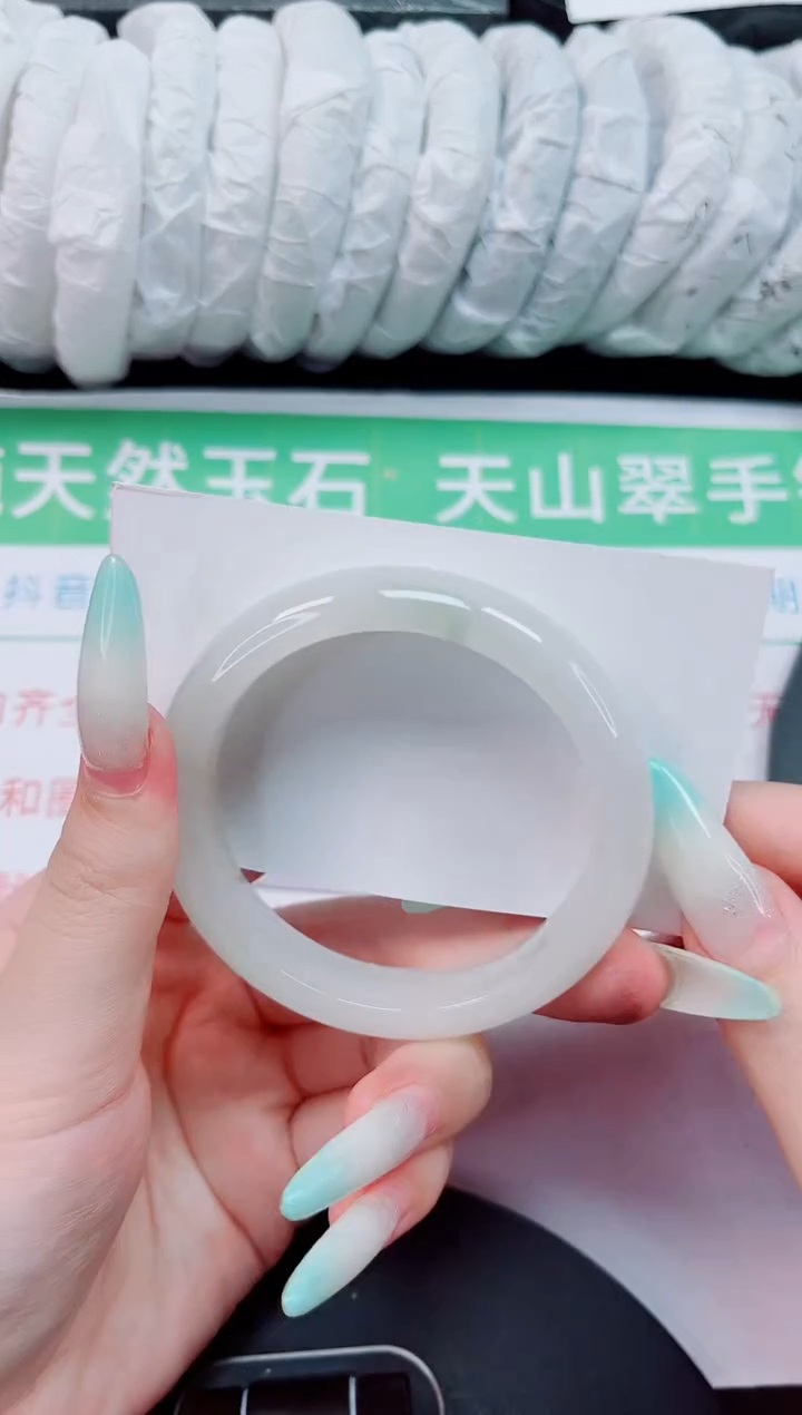 石英质玉手镯未镶嵌217-52/53