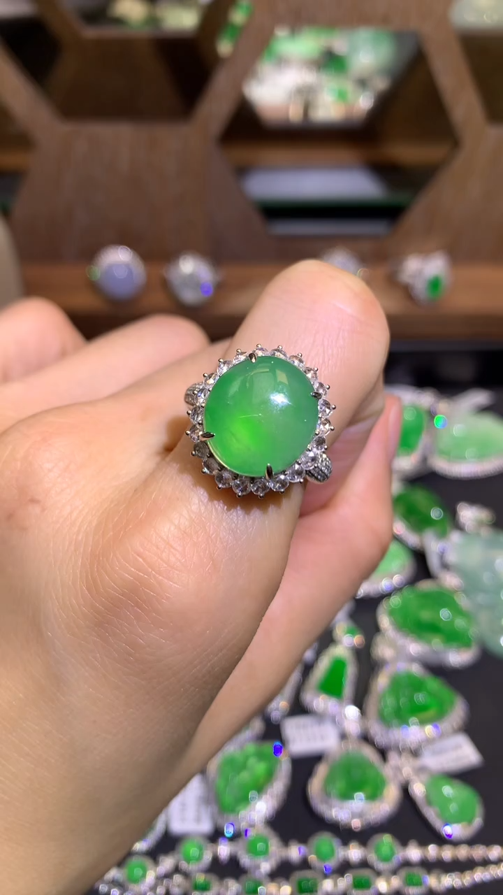 【闪购商品】翡翠吊坠(不含链)18K金镶嵌戒指