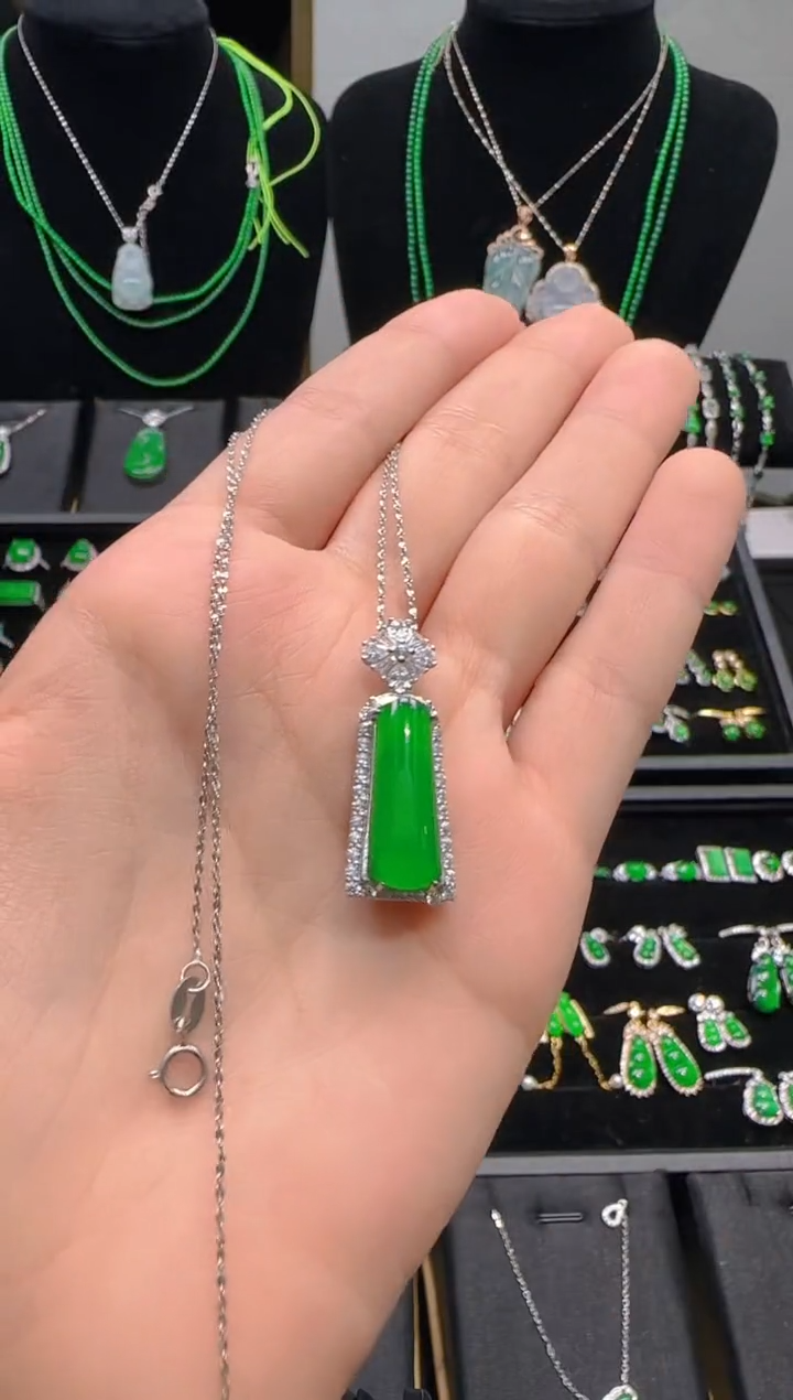 颈饰银S925镶嵌翡翠无事牌吊坠