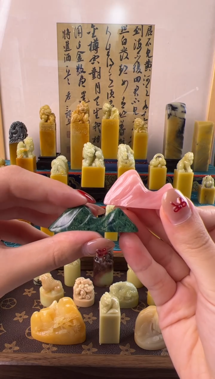 云南石两方山子笔搁4.3*2.0*1.2
