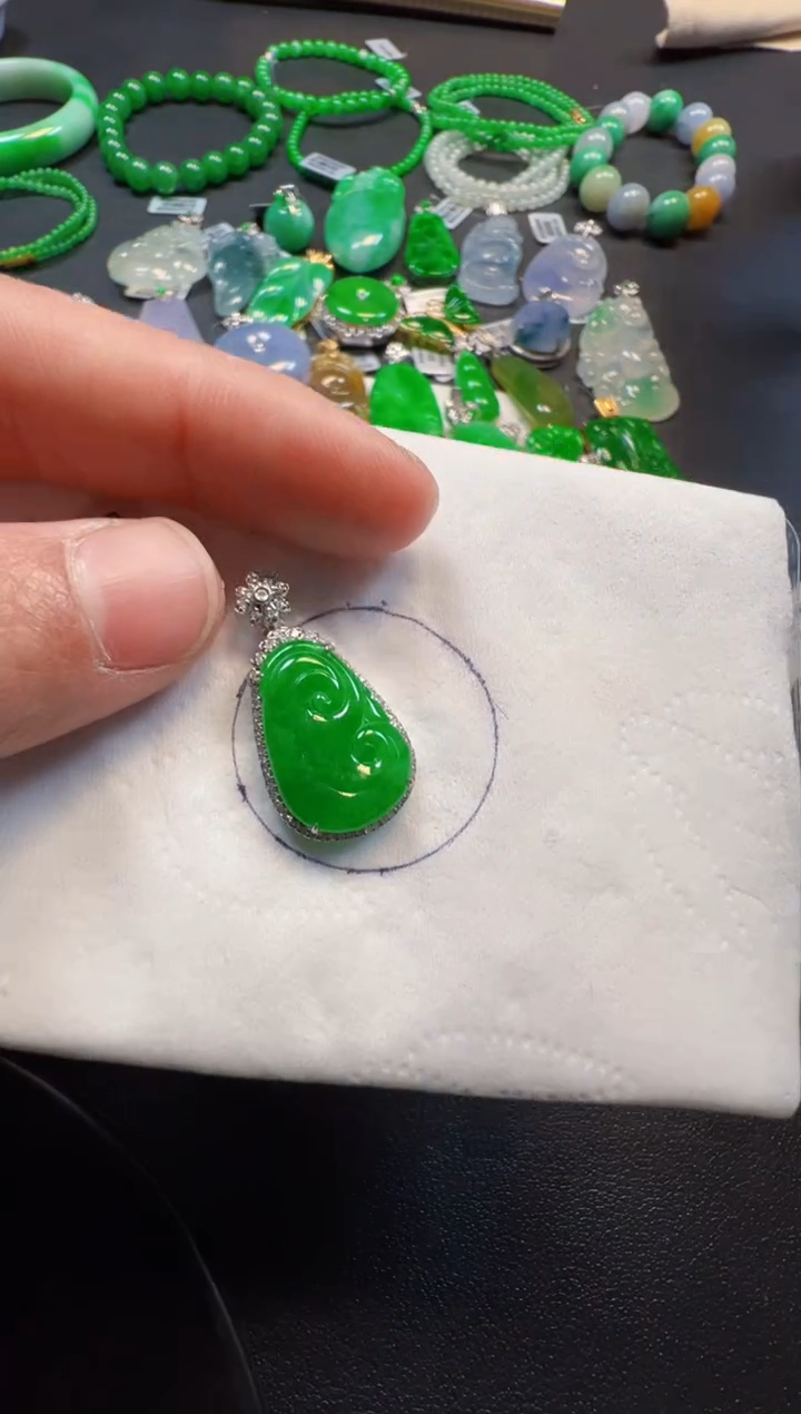 【闪购商品】定制翡翠18K金镶嵌4680一