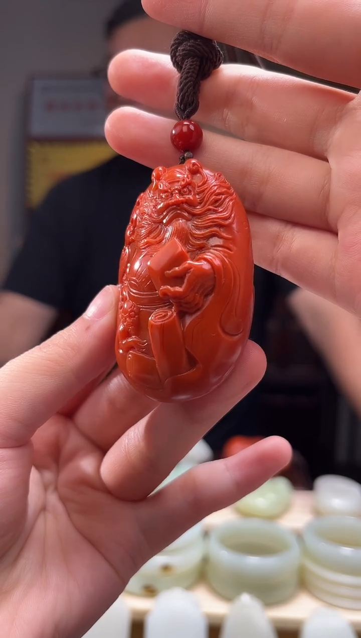 颈饰未镶嵌南红玛瑙吊坠