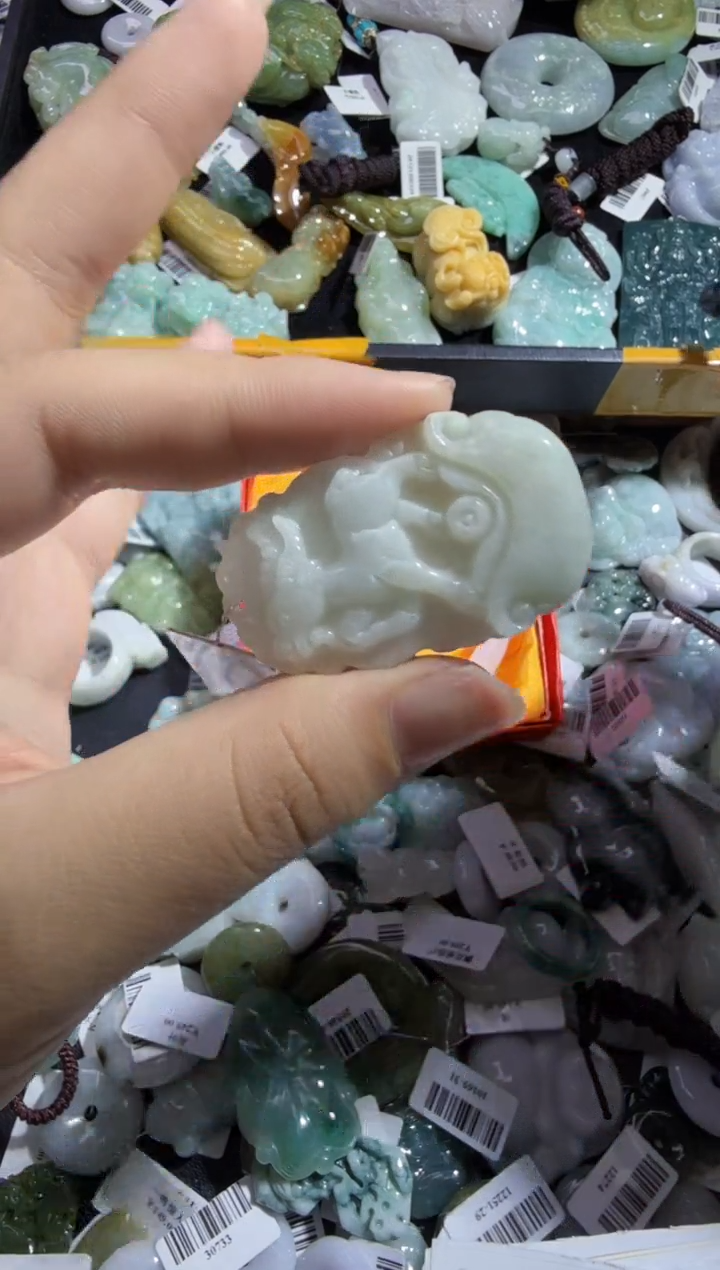 【闪购商品】翡翠颈饰未镶嵌00000156